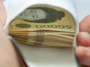 韩国最低时薪明年提高10.9% 劳资双方均不满