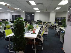 每经记者现场直击：爱钱帮发“清盘公告” ，投资人上门讨债，北京经侦已介入调查