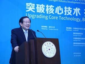 万钢：新能源技术和智能化发展引领汽车产业大变革