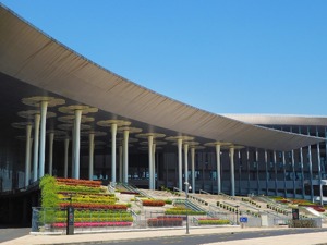 倒计时100天  每经记者探访进博会现场：相关工程进入冲刺期  台风天依然专人照管