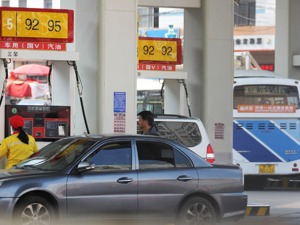 油价上涨业绩猛增  “两桶油”接连“瞄上”新能源产业