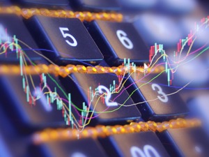 昨天，两家重要公司公布业绩报告——道达早评