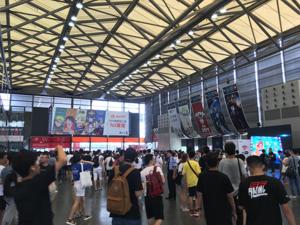 回放:2018ChinaJoy震撼来袭 每经记者带你实地体验