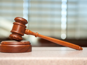 亚威股份子公司添新诉讼  原实控人涉嫌职务侵占