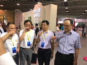 44家川酒企业组团全国行：要“六朵金花”，更要“百花齐放”