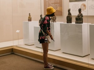 清代木雕造像展成博开展 重现500年前“湖广填四川”