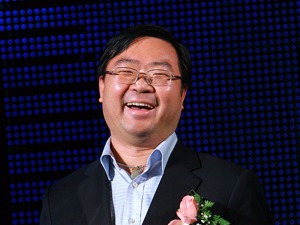 从首富到逃犯的彭小峰 在江西起高楼，在苏州楼塌了