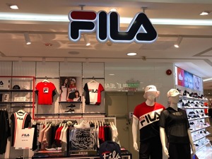 多品牌战略助安踏打下“百亿江山” FILA的成功能否复制？