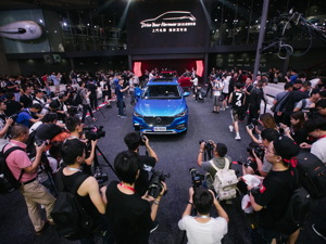 图集 | 成都国际车展来了，新车多、美女多、豪车多