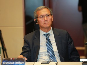 吉尔吉斯斯坦共和国前总理Dzhoomart Otorbaev：建立以需求驱动的沟通方式最简单、有效