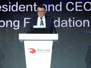 中美强基金会主席兼首席执行官John Holden：要听取不同国家、不同学科的意见和建议