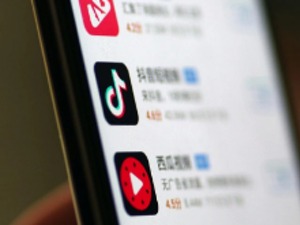 为了这15秒，抖音和百度“打”起来了