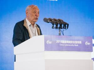 中国工程院院士王小谟谈“天地一体化”： 要考虑如何创造一个全新安全可控网络