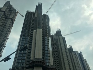 “网红盘”华润城再推新：依然“7人抢1套房”   投资客却加速离场
