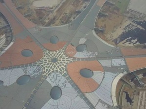 用钢量超过鸟巢、能容下水立方，每经记者带你看看北京大兴国际机场的最新模样