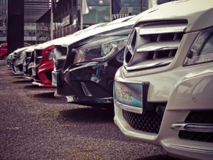 销量前15车企中11家大幅下滑 9月车市自主合资均受冲击