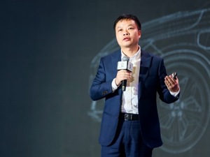 何小鹏：小鹏汽车将有四个“新轮子”