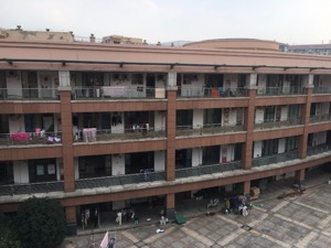 每经记者实探南京明发商业广场： 业态乱空置高  开业7年已显"破败"