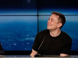 马斯克没有食言！特斯拉三季度实现盈利 盘后涨超12%