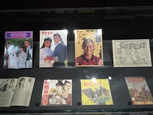 金庸离去，清泪两行：在海宁，在香港