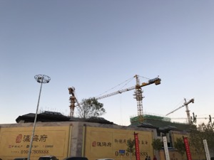 北京“限竞房”：“必选题”里的喧嚣和隐忧