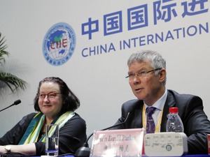新西兰贸易和出口增长部部长戴维·帕克：中新服务贸易会通过升级谈判取得很大改善