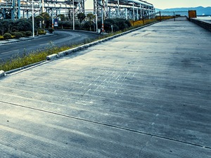水泥行业高景气 估值水平料提升