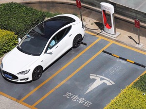 特斯拉售价“补跌”近三成 专家称Model 3仍有降价空间