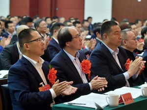 专访硅宝科技董事长王有治：成都对民营经济支持力度空前