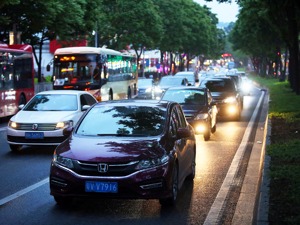 车市失速！11月前三周国内乘用车销量跌幅扩大至28%