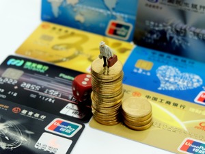 880亿元信用卡贷款逾期？耸人听闻的数字背后，这个事实被忽略了