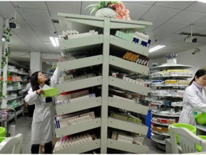 乙肝“药霸”降价90%！肺癌救命药降75%！今天这场“大采购”帮了病人大忙