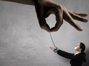 套路太深！10亿元医疗诈骗案告破，几百元的“癌盾”被忽悠花39.8万买