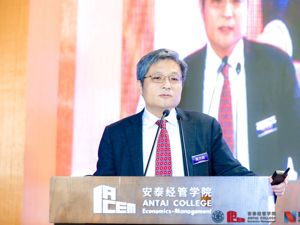 上海交大安泰经管学院院长陈方若：商学院理论和实践脱节的现状不容乐观