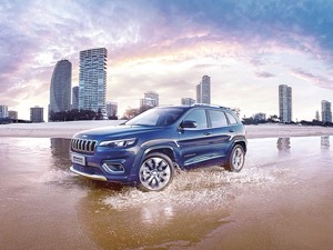 19.68万起，全新Jeep自由光，升“值”加“芯”诚意上市 购车即享“金融，延保，置换，升级”四大礼遇
