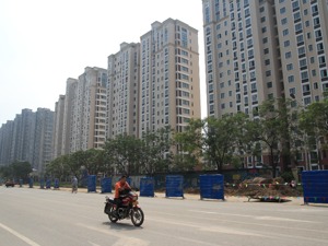 菏泽取消限售影响：地产股集体飘红   多城或跟进调整  