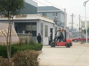 实探同仁堂“过期蜂蜜门”供应商：禁拍照，无工牌者不得入