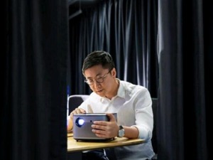 “80后”老总为什么在办公室放一把铁锤？