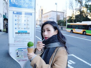 日籍美女、服装设计师，要来拍她眼中的“斜杠”城市