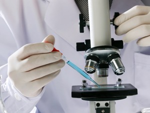 中银国际医药首席分析师邓周宇： 看好血液制品、原料药及中间体细分领域