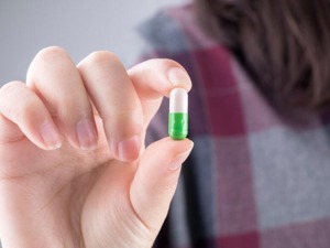 超30家在美药企新年齐提价 政府声讨药企喊冤