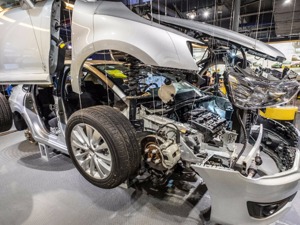 破产、裁员、年降、转型、重组……2018年汽车零部件企业有多难？
