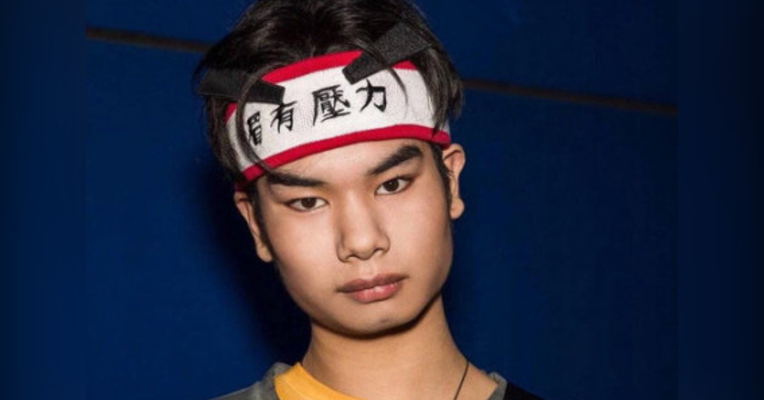 视频丨发际线男孩小吴拍摄时尚大片 网友：眉毛还在就放心了