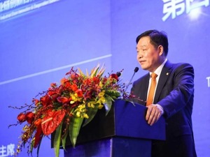 协鑫集团董事长朱共山：2019年光伏将进入“非补贴”元年 开启平价上网时代  