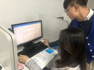 深圳调查：税务人员为宣传个税新政开直播变“网红”，服务大厅平安夜应急演练忙
