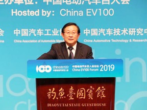  万钢：应加快氢能及燃料电池汽车产业化