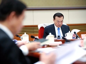 李克强坦言"经济下行压力加大"，这一程度表述此中有何含义？更多政策将至？