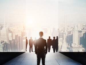 人事频繁变动 基金公司忙架构调整