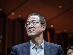 “干活干不过做PPT”，新东方员工年会吐槽刷屏！俞敏洪：奖励12万