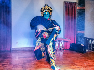 上市十多年一次就亏光！这家公司业绩变脸股价跌停，还有多家公司下修业绩预告